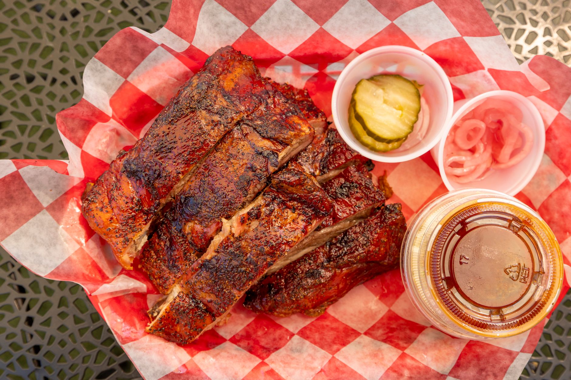 Ribs glazed in sauce